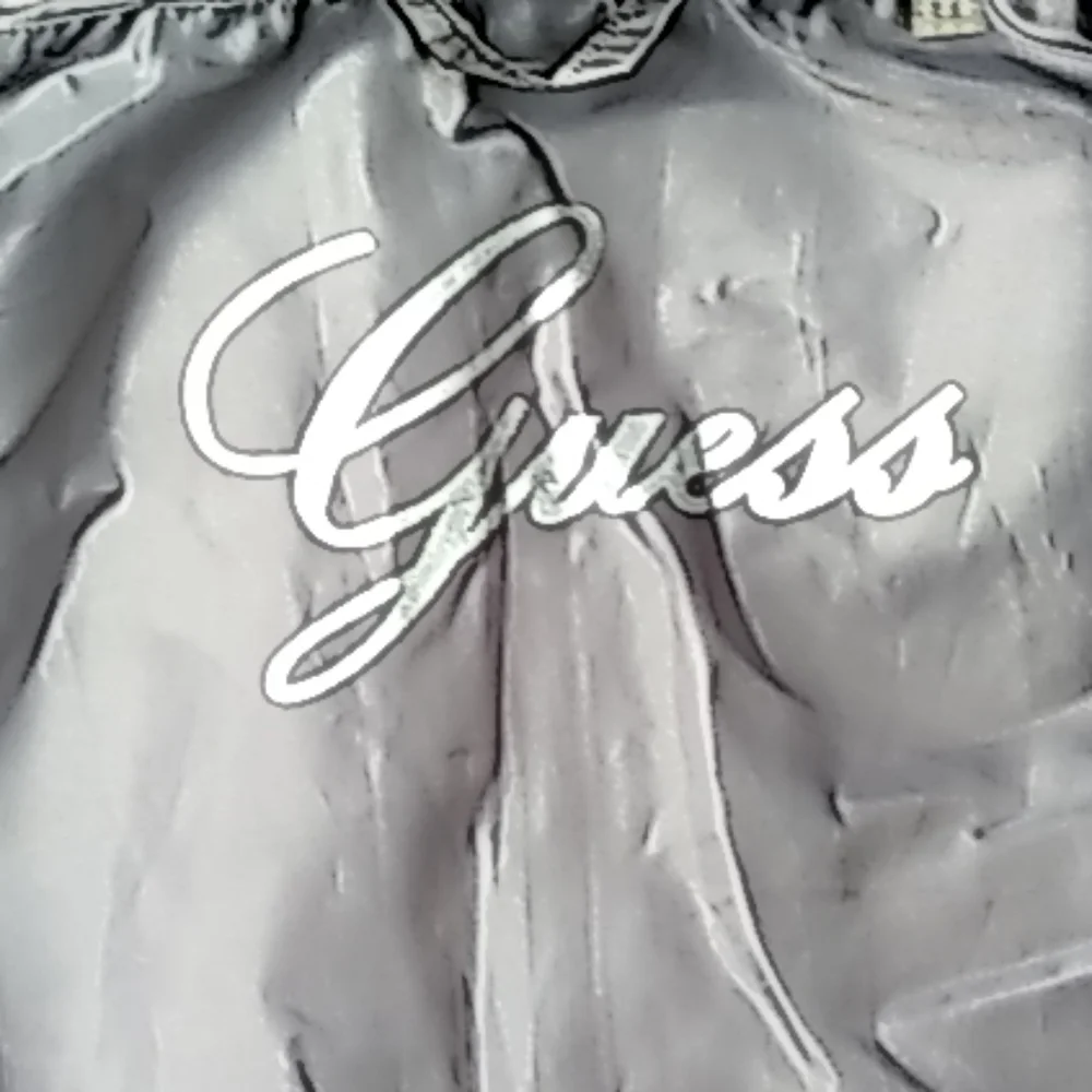 Guess women’s gray
